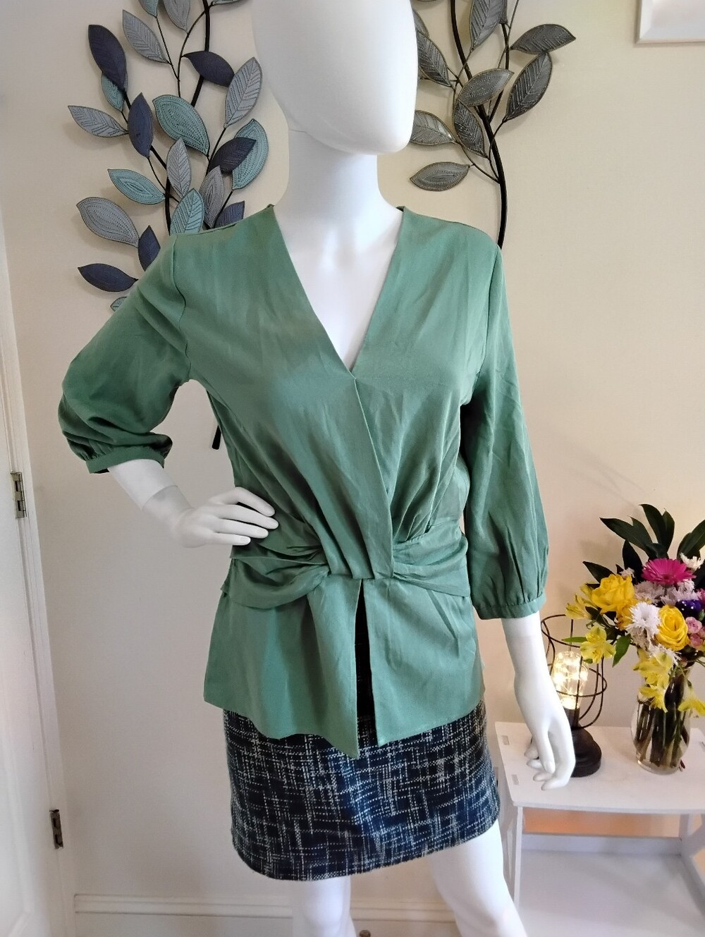 Blue Rain Sage Green Twist Front 3/4 Length Sleeves V-Neck Blouse Size Small